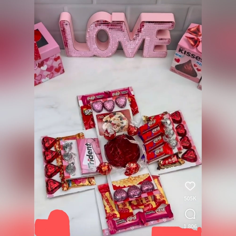 Valentine's Day Candy Gift Boxes W/Flying Butterflies 🥰🥰🥰